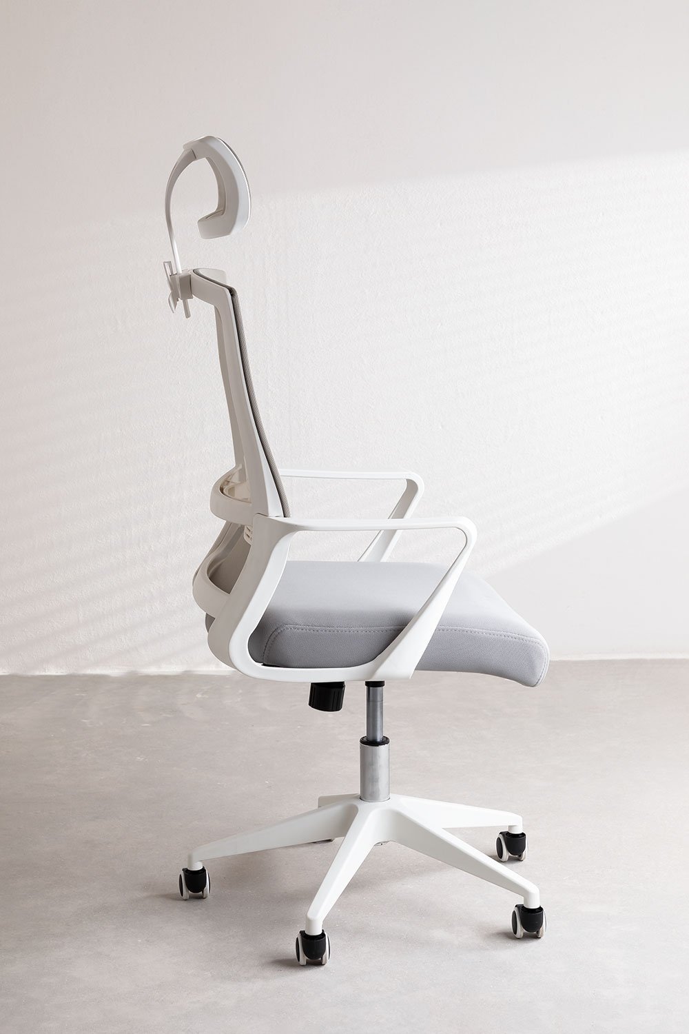 Office chair with wheels and polypropylene armrests Teill Colors, gallery image 3