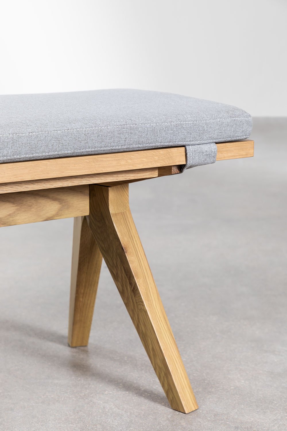 Bench in Basset oak wood, gallery image 5