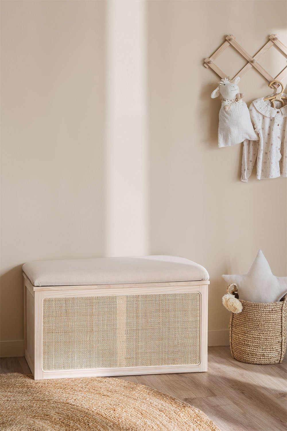 Trunk with Cushion in Rattan and Reyna Wood, gallery image 1