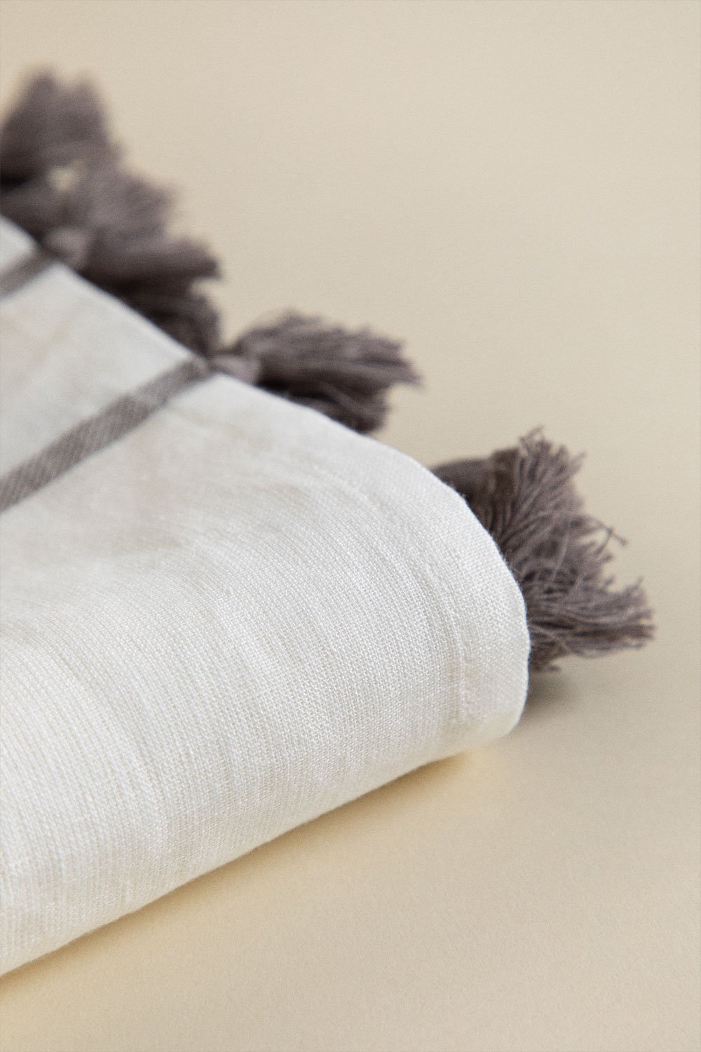 Isabella linen tablecloth 140x240 cm, gallery image 4