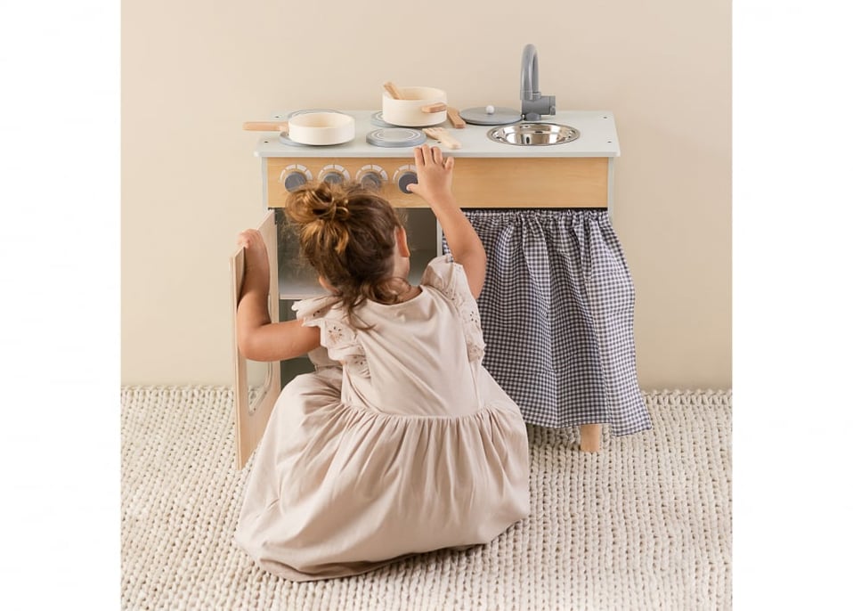 Karin Kids wooden kitchen