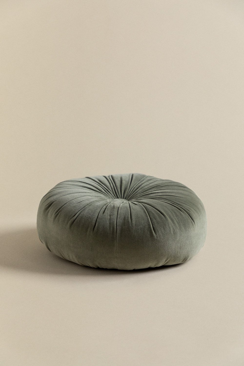 Round Velvet Cushion (Ø38 cm) Rurel, gallery image 2