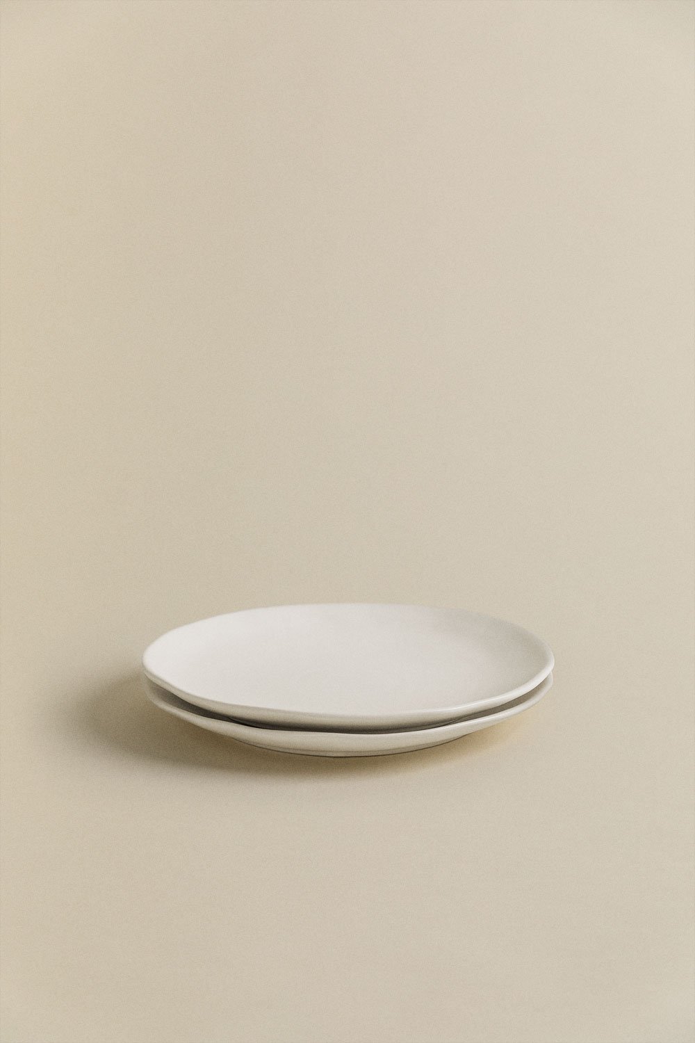 Pack of 2 Belvere stoneware dinner plates, gallery image 3