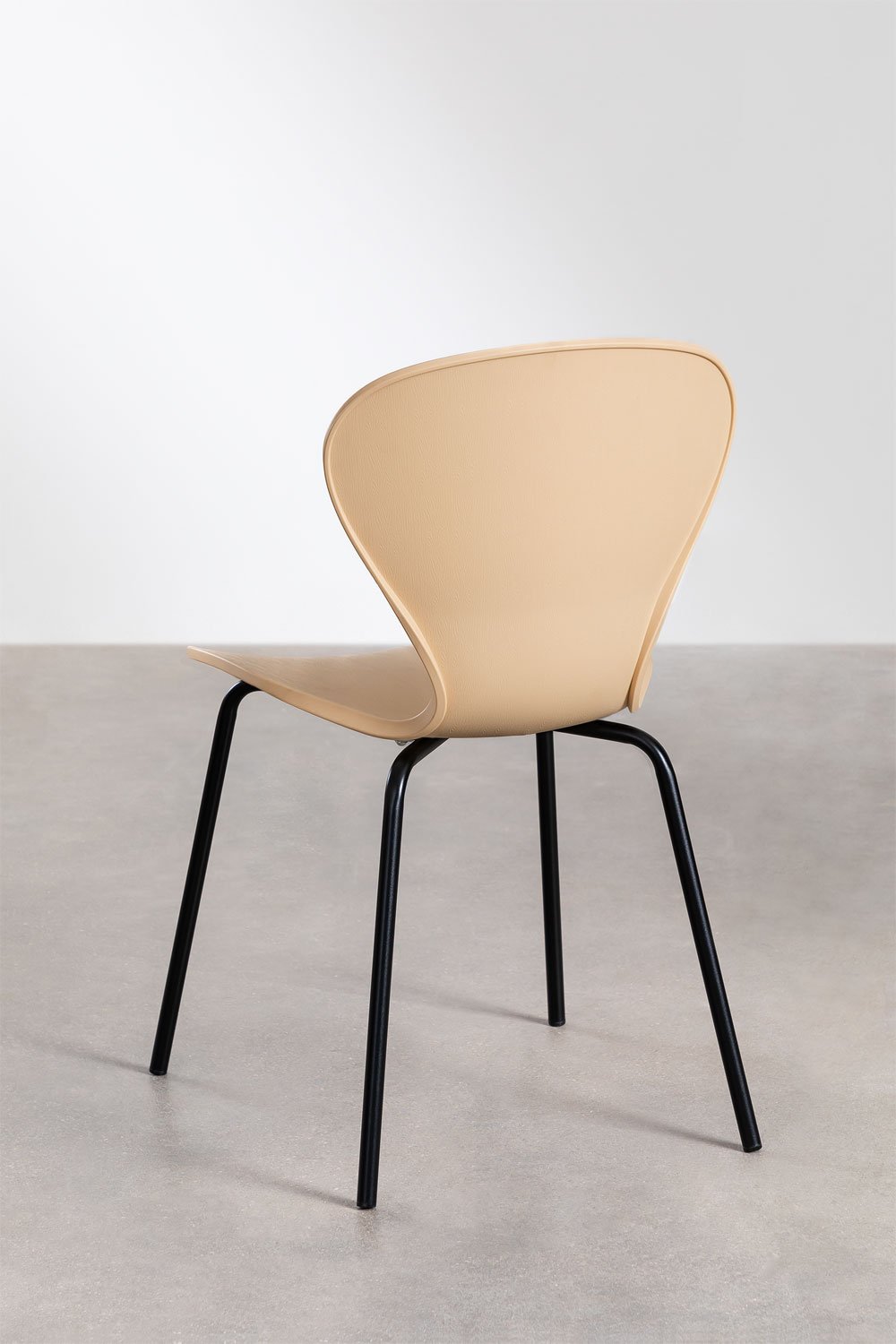 Uit pack of 4 stackable dining chairs, gallery image 3