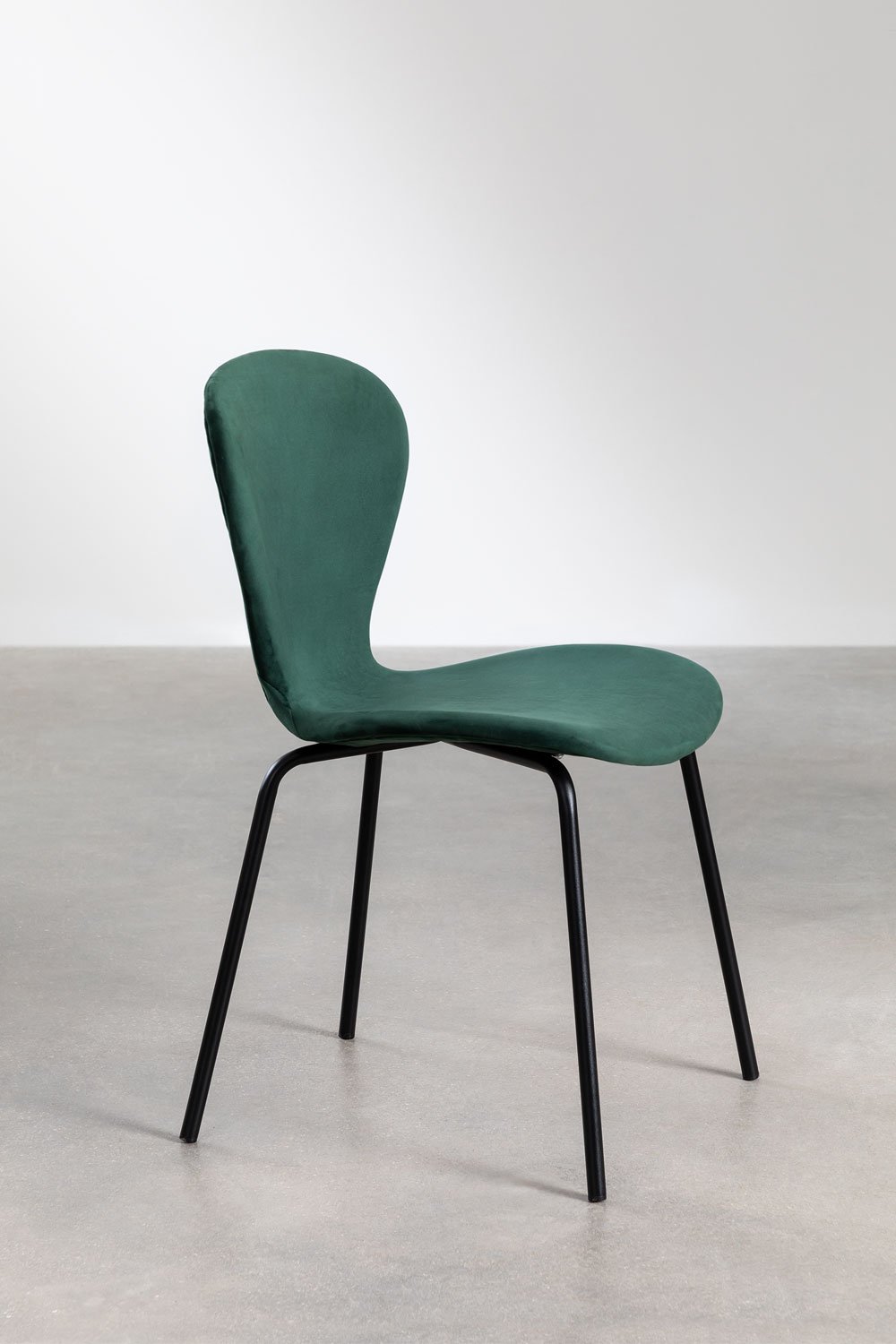 Uit pack of 4 stackable velvet dining chairs, gallery image 3
