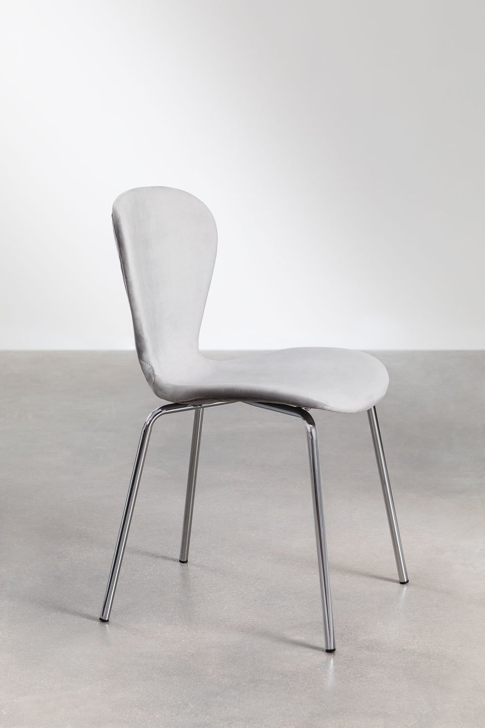 Uit pack of 4 stackable velvet dining chairs, gallery image 3