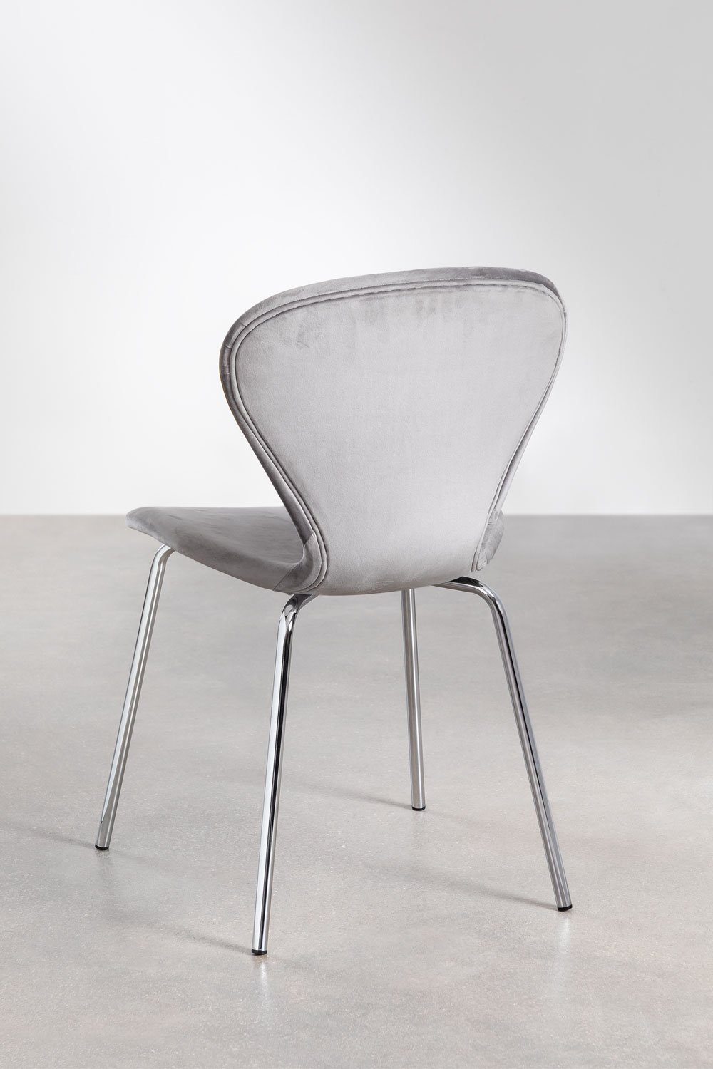 Uit pack of 4 stackable velvet dining chairs, gallery image 4