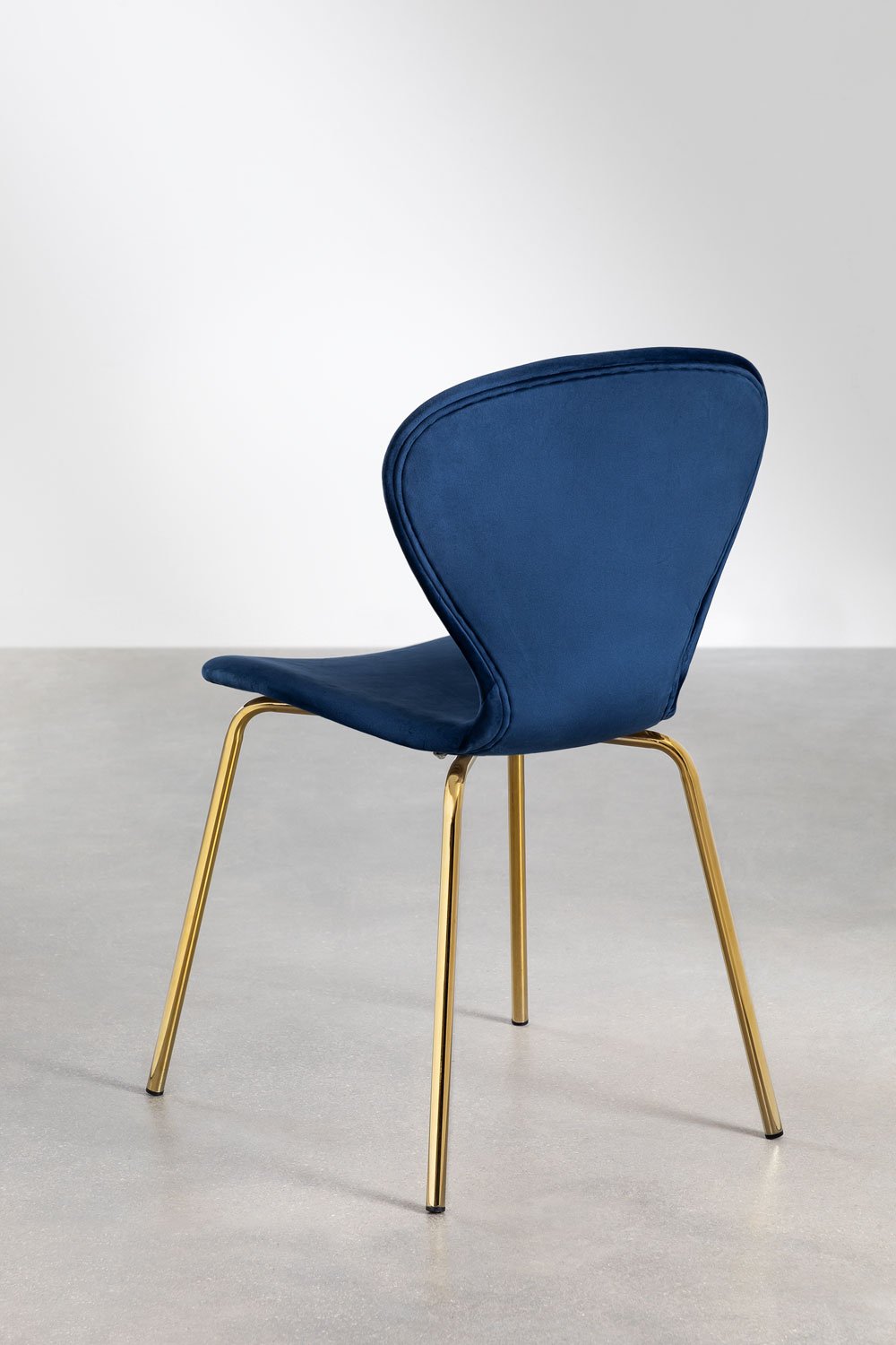 Uit pack of 4 stackable velvet dining chairs, gallery image 4