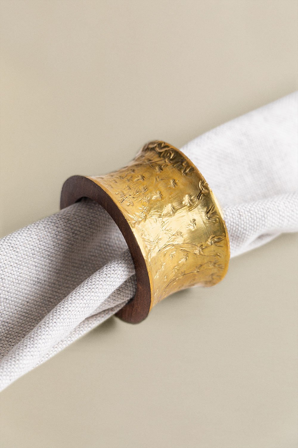 Set of 4 Napkin Rings Musk Style, gallery image 2