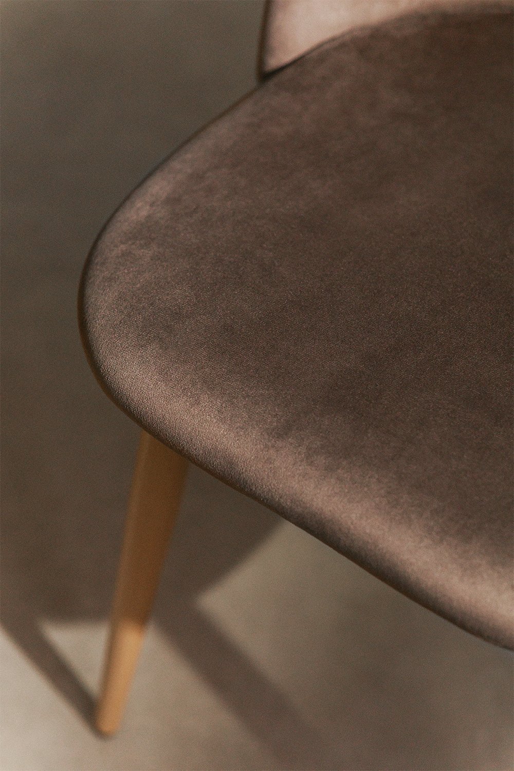 Kana velvet dining chair, gallery image 2