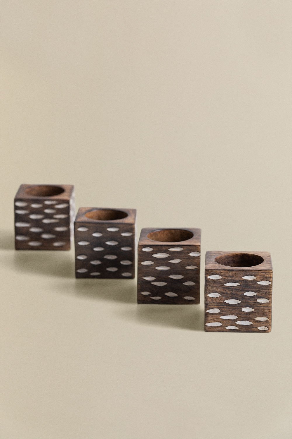 Set of 4 Wooden Napkin Rings Elon Style, gallery image 2