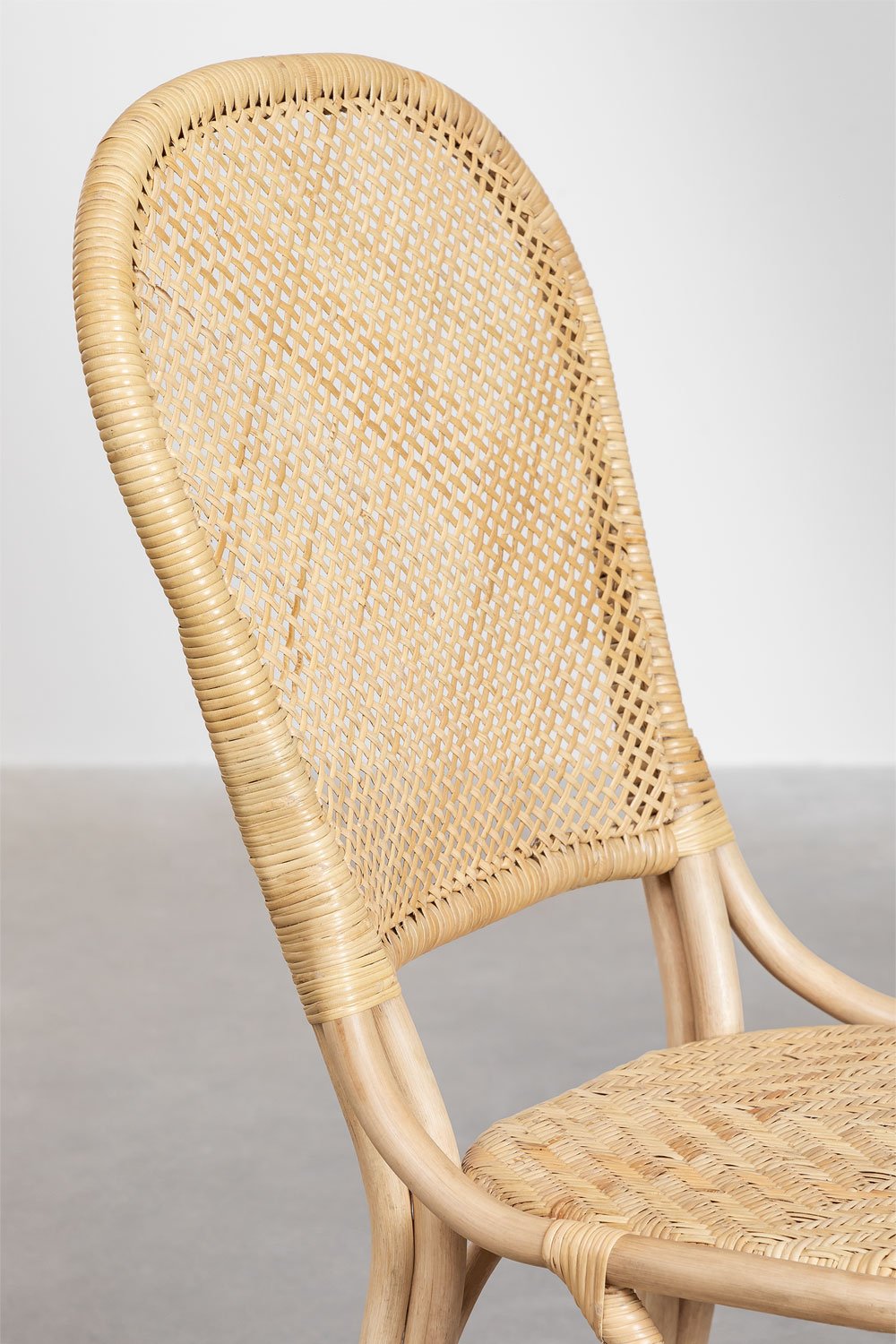 Pack of 2 Zariel rattan garden chairs, gallery image 6