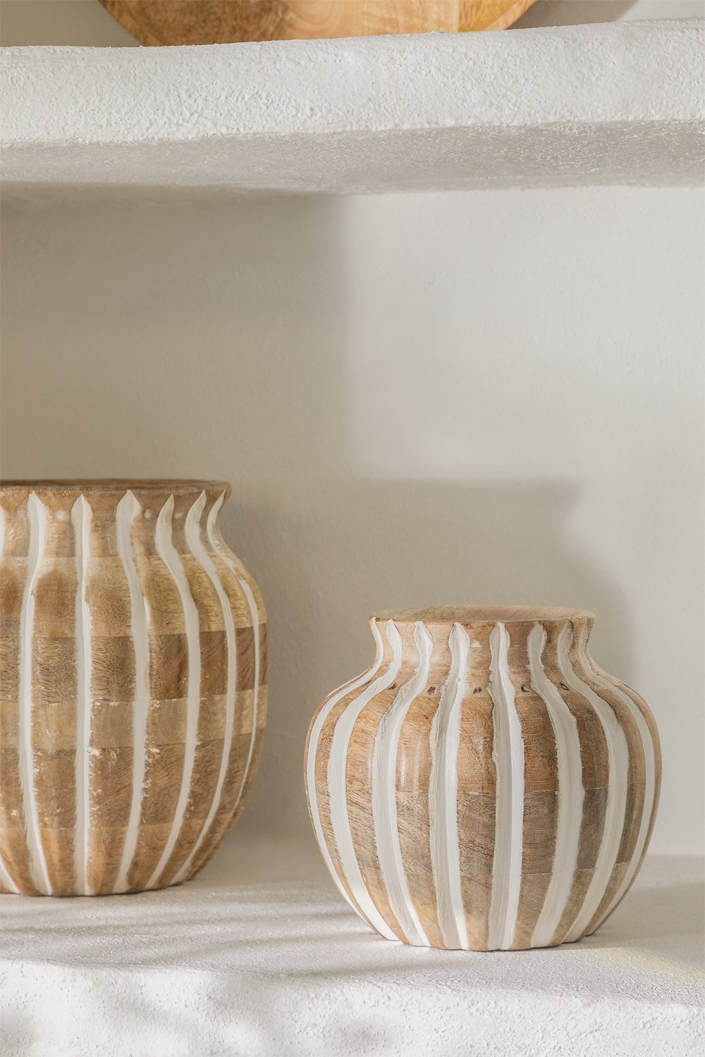 Mango Wood Vase Ribao, gallery image 1