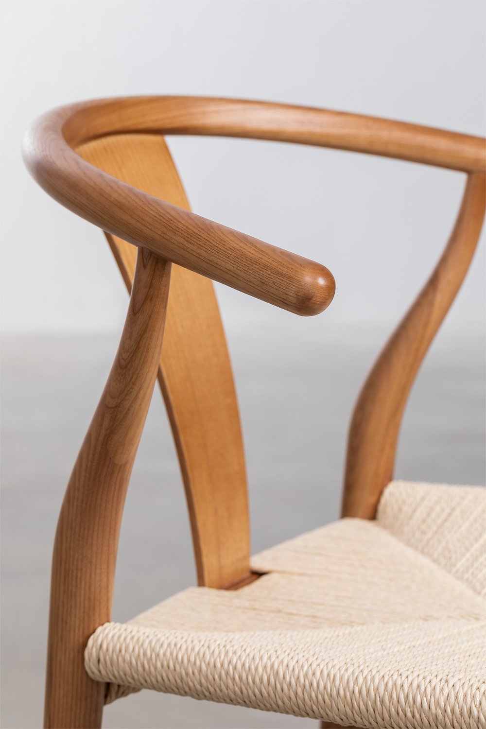 Elm wood dining chair Uish Edition, gallery image 5