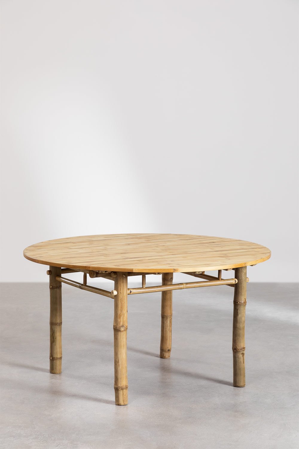 Set of round table (Ø140 cm) and 6 garden chairs with armrests in Senia bamboo, gallery image 2