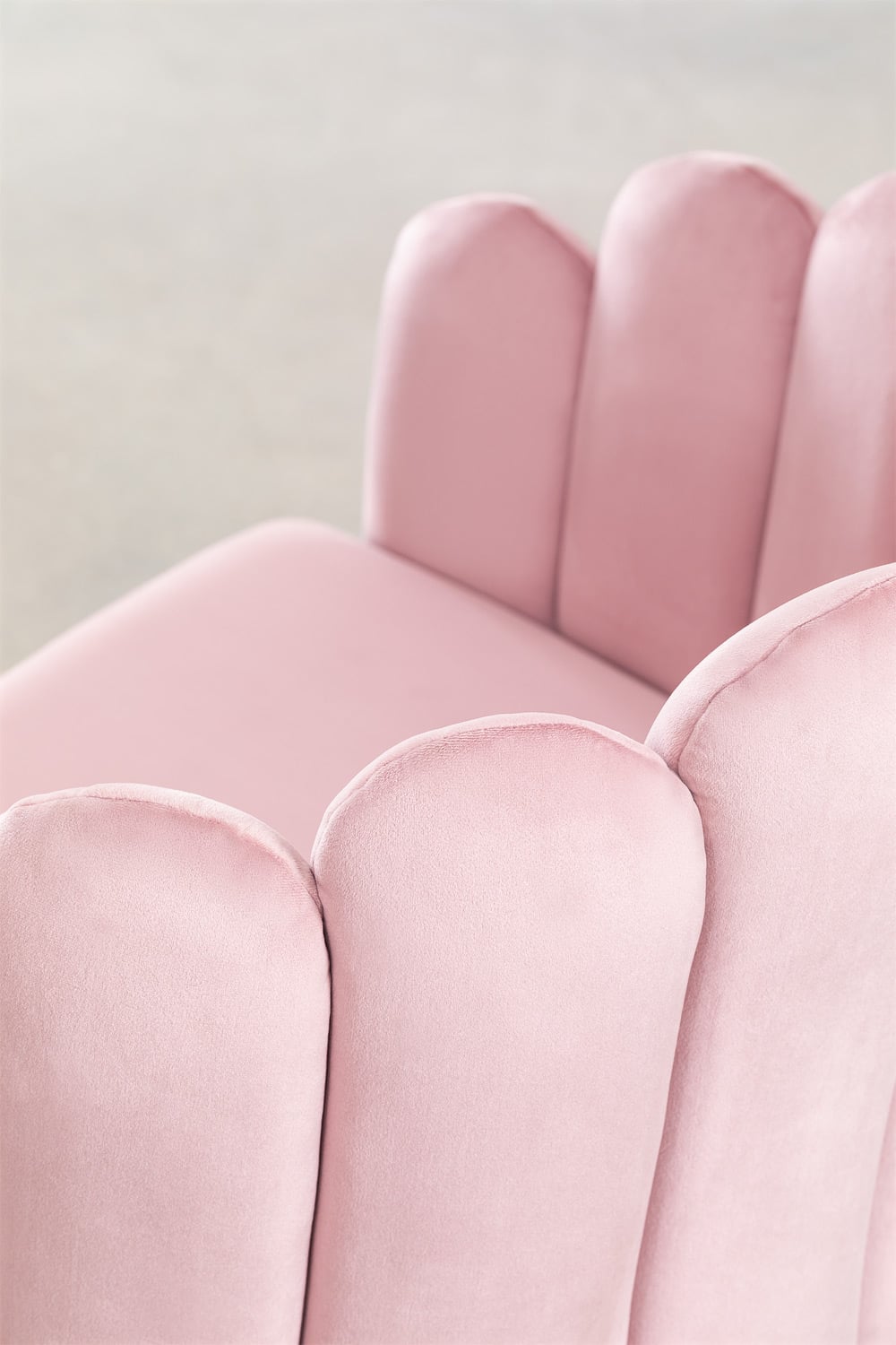 Set of 4 dining chairs with armrests in Markina velvet, gallery image 7