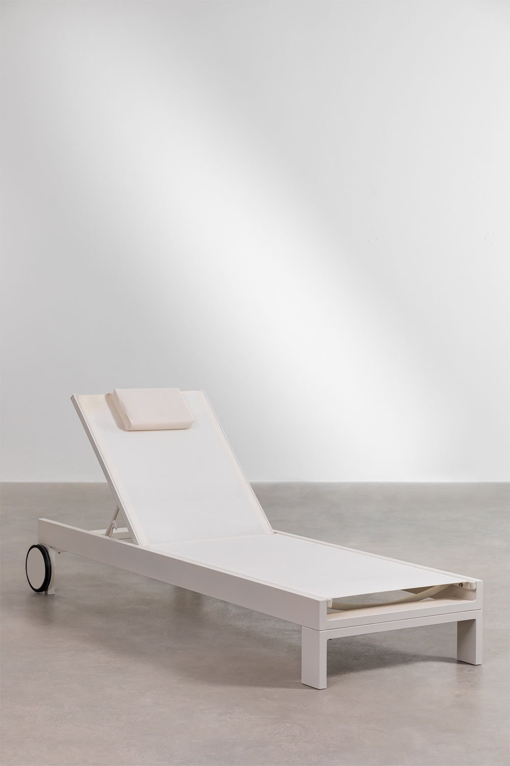 Reclining aluminium lounger with Akelia cushion, gallery image 2