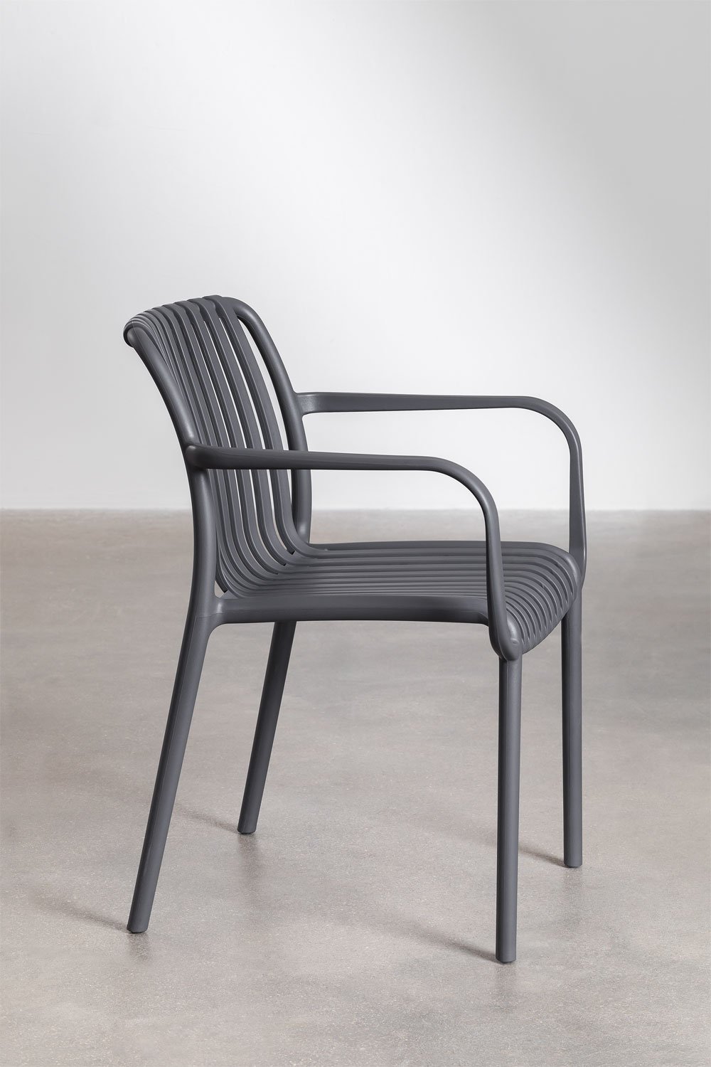 Pack of 4 Wendell polypropylene garden chairs with armrests, gallery image 3