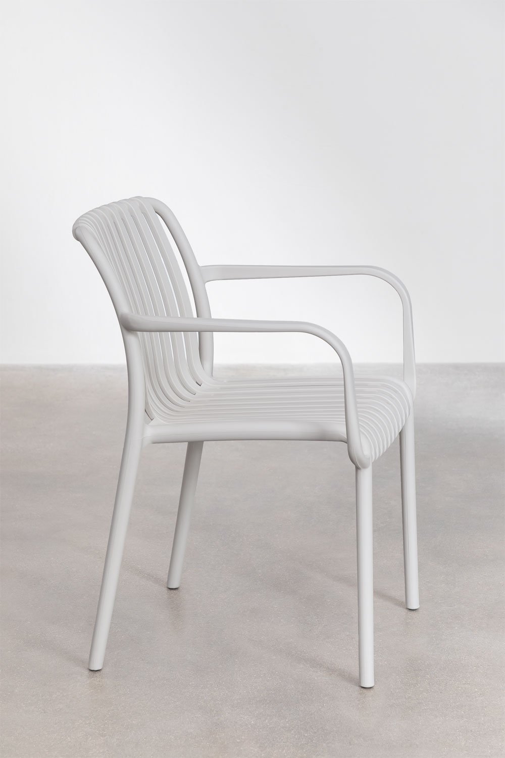 Wendell polypropylene dining chair with armrests, gallery image 2