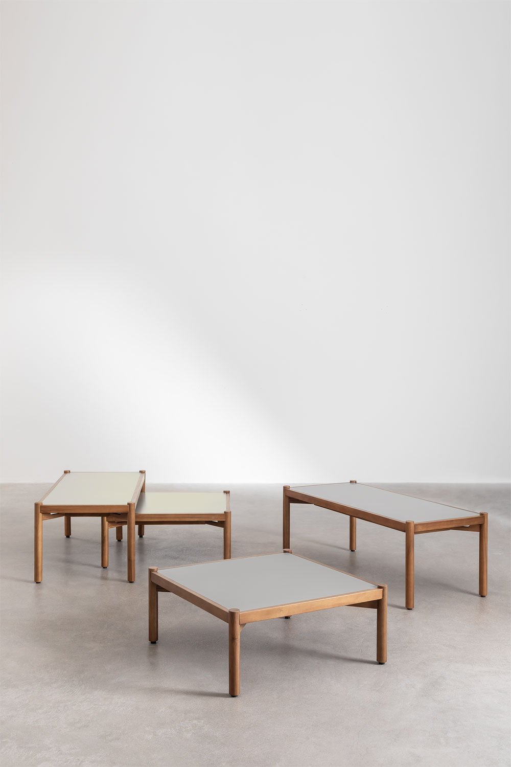 Garden coffee table in cement and acacia wood Gamila, gallery image 6