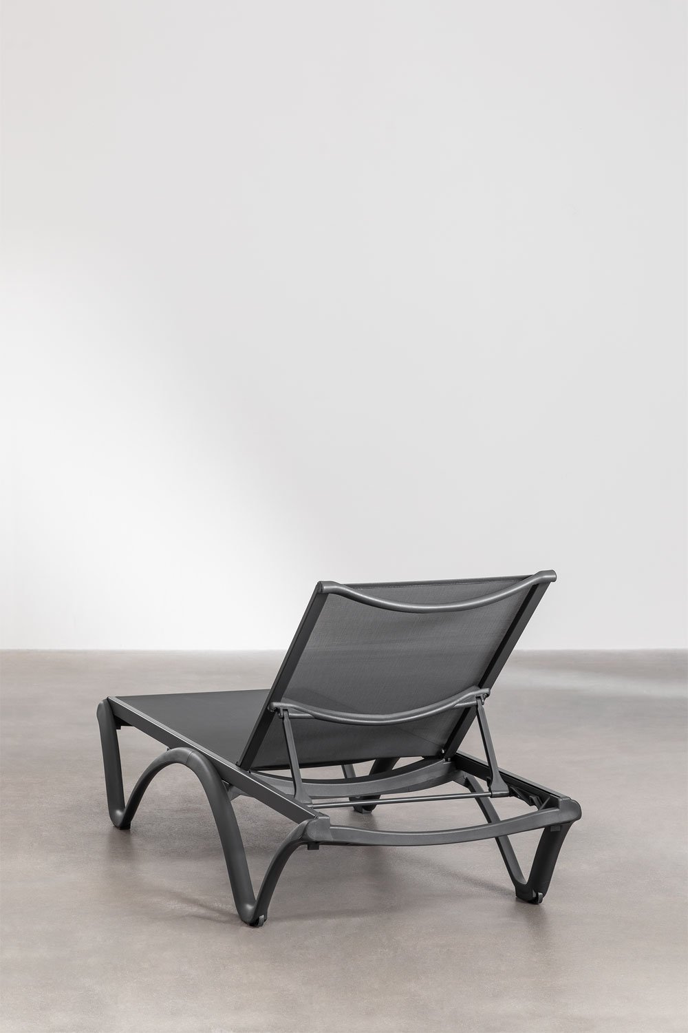 Xeila stackable lounger, gallery image 5