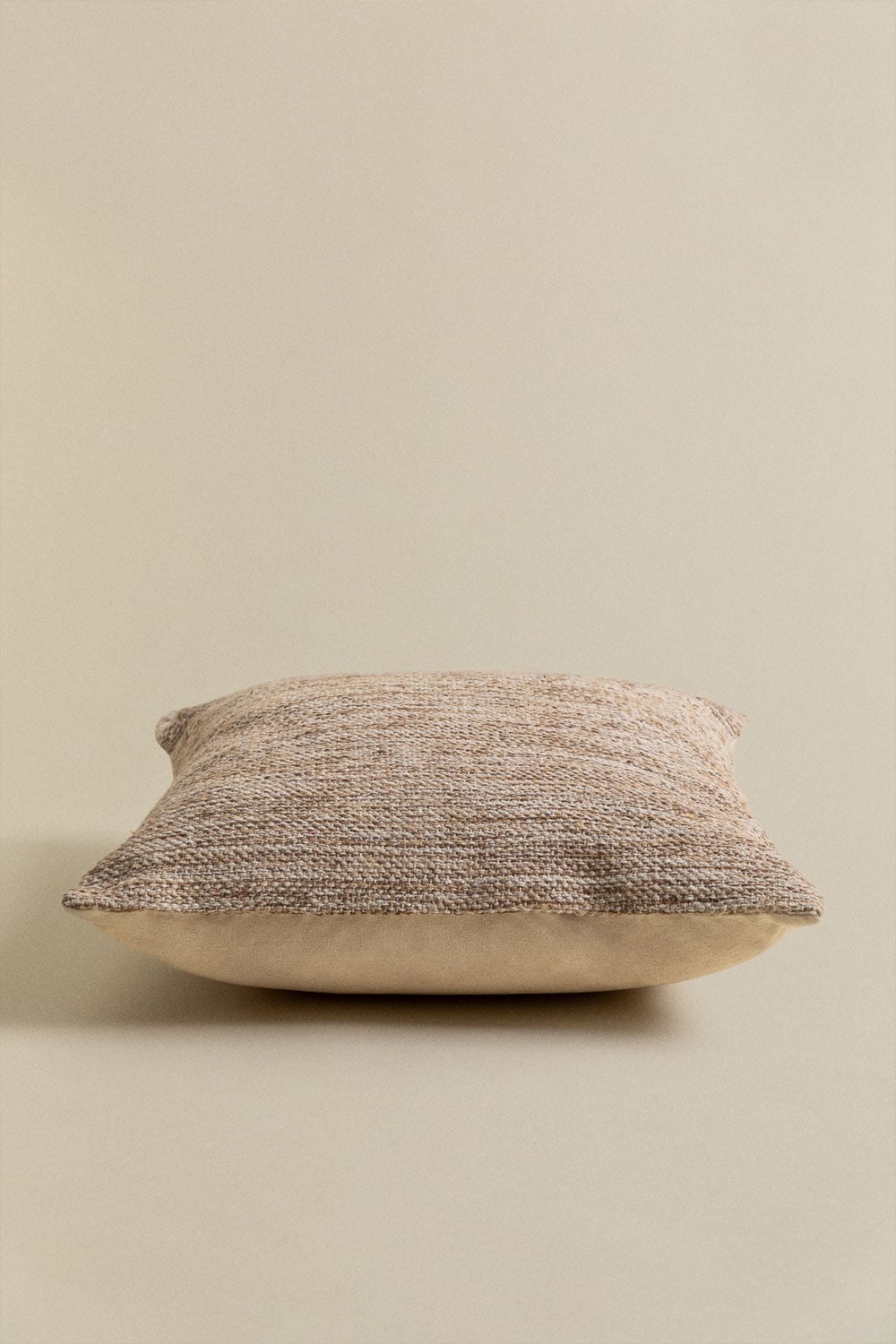 Square cushion 45x45 cm in Mayniel cotton, gallery image 3