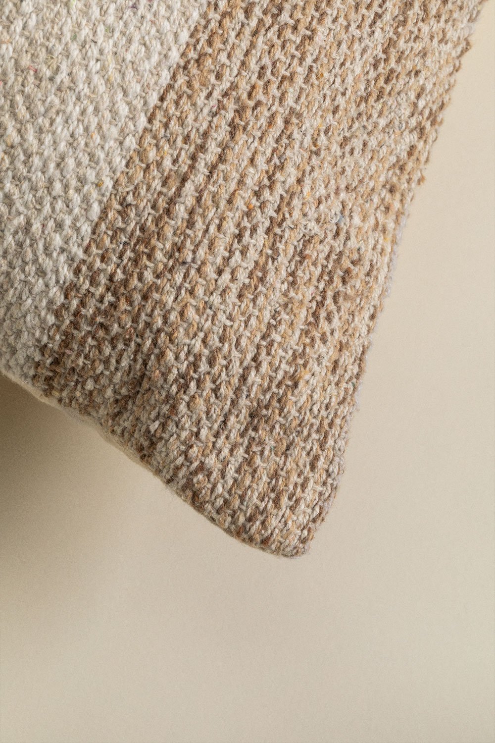 Square cushion 45x45 cm in Mayniel cotton, gallery image 5