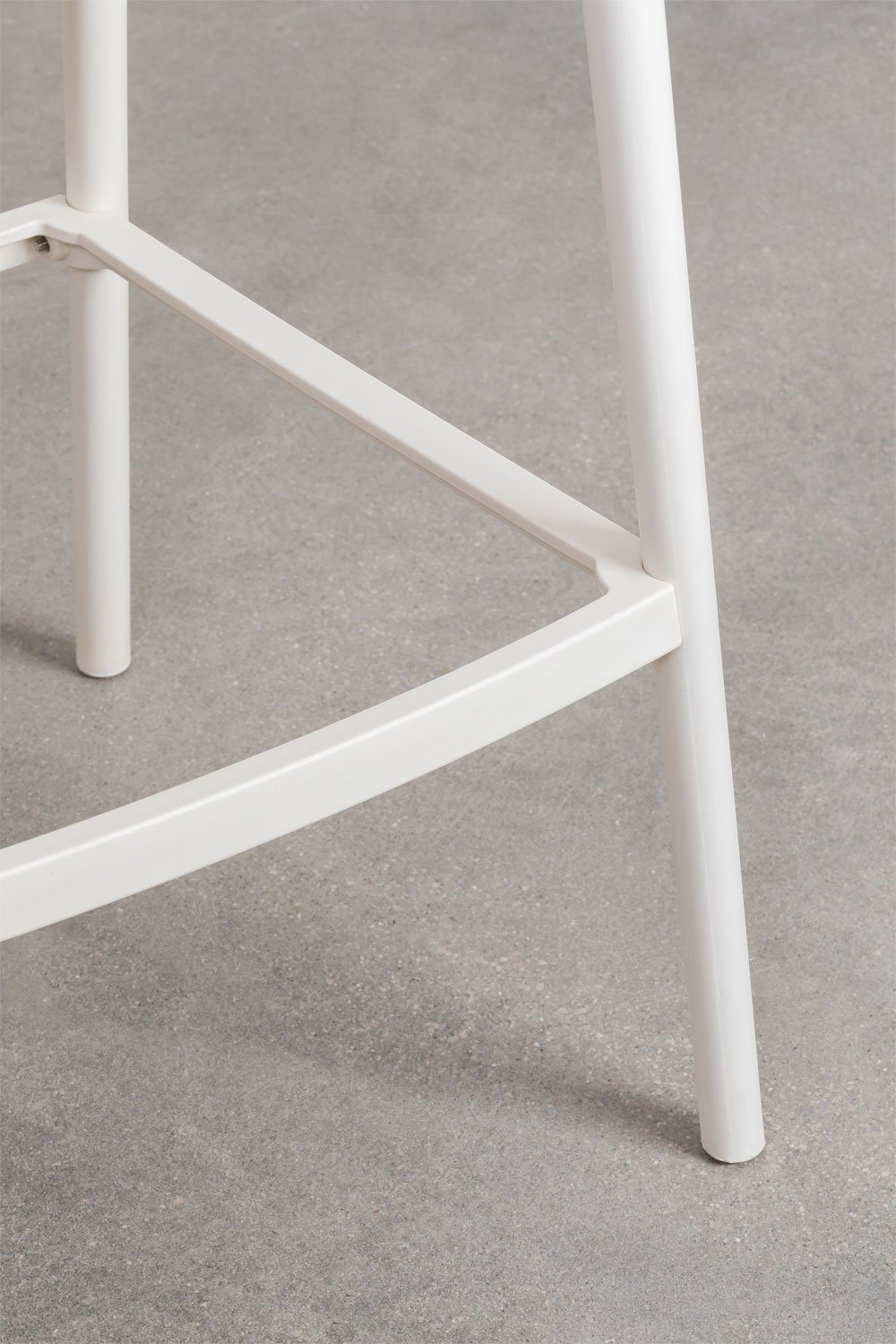 Pack of 4 Ores polypropylene high garden stools, gallery image 7