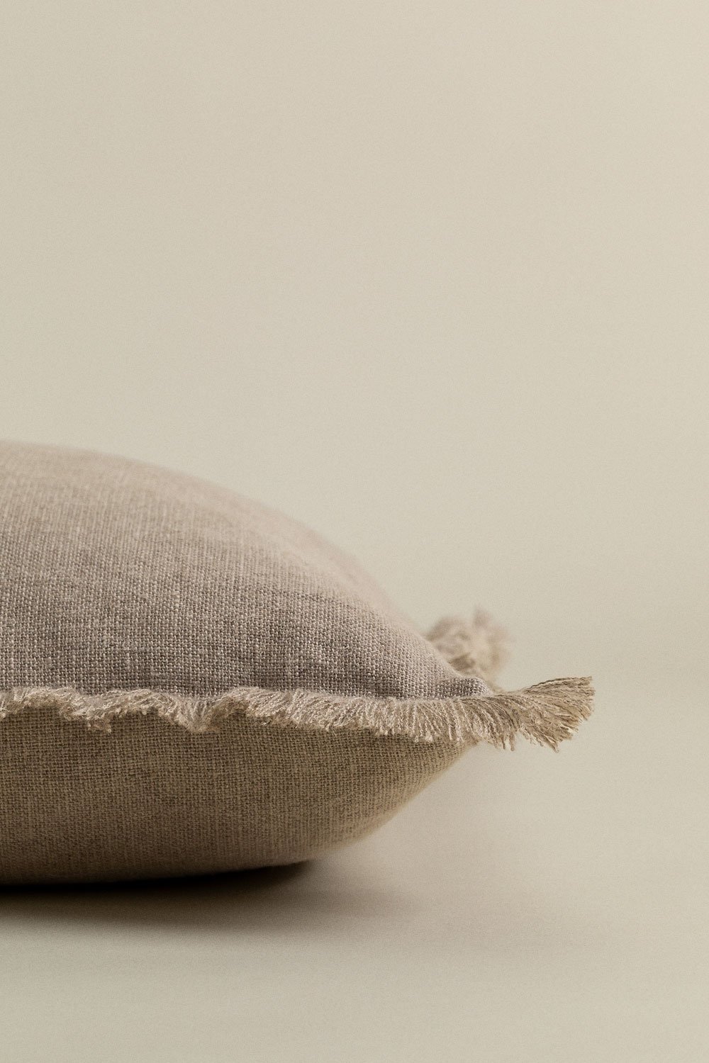 Square cushion in cotton and linen (45x45 cm) Glenfern     , gallery image 5