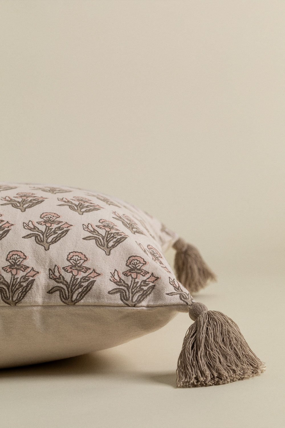 Square Cotton Cushion (45x45 cm) Heitor, gallery image 4