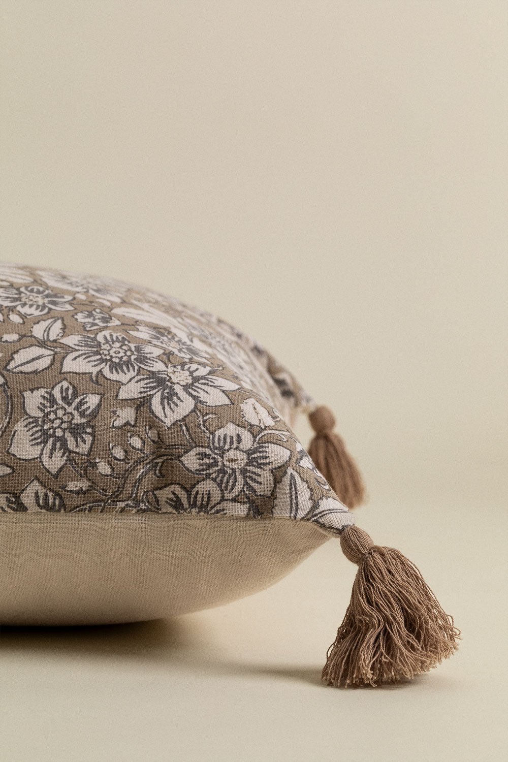 Square Cotton Cushion (45x45 cm) Odilon, gallery image 5