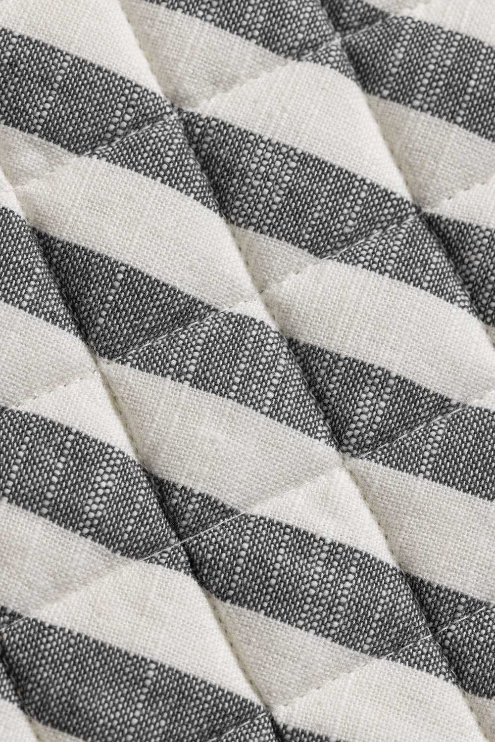 Edouard oven glove and cloth set, gallery image 4