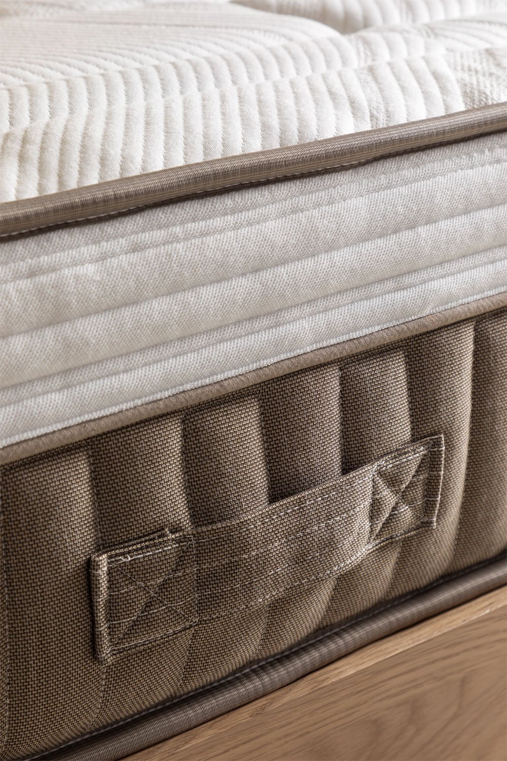 Benoite pocket spring mattress, gallery image 5