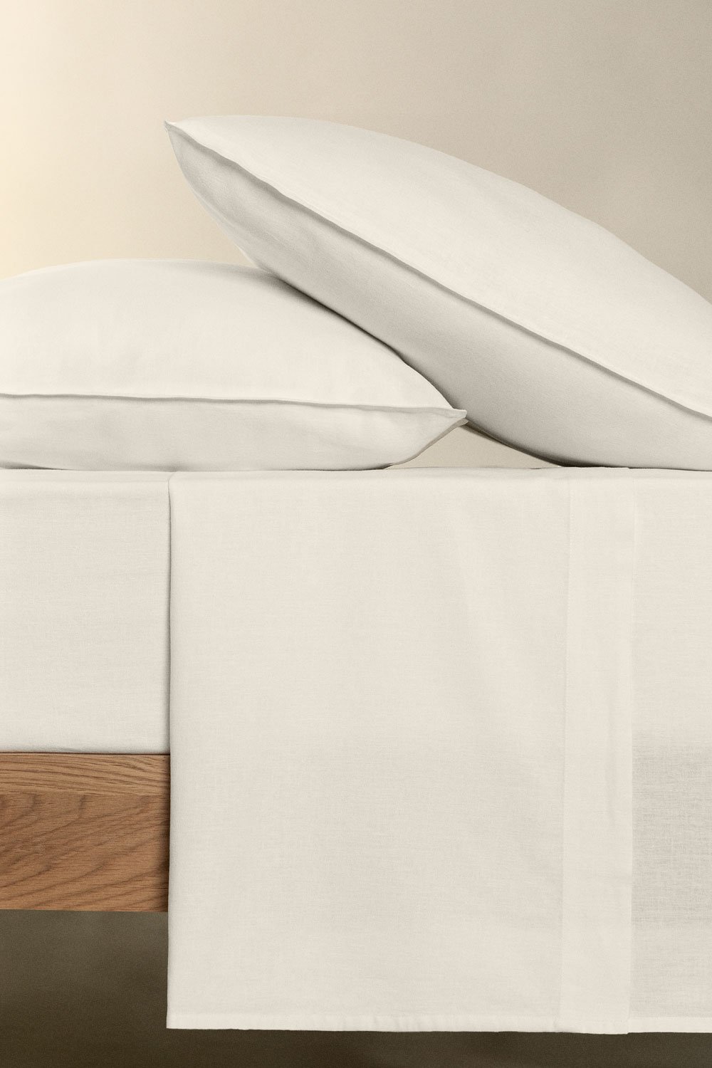 Sorana 160g/m² linen flat sheet, gallery image 4