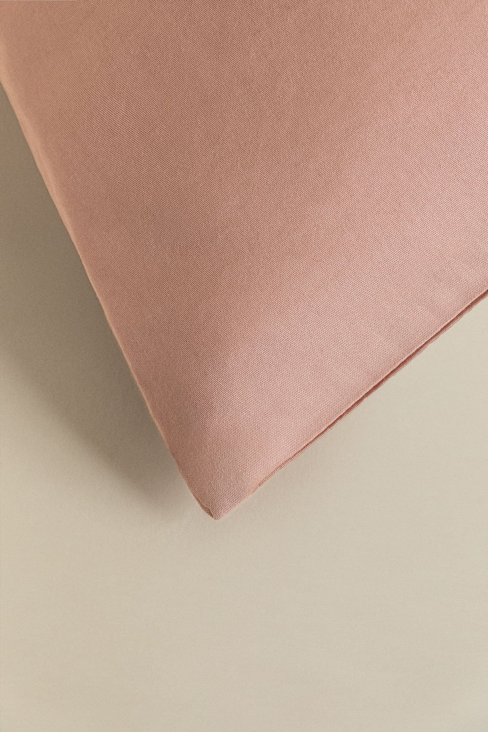 Sampras 300 thread count satin duvet cover, gallery image 3