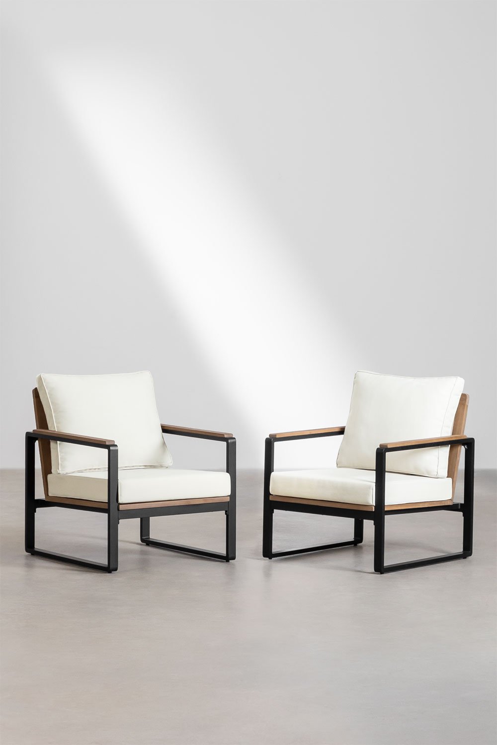 Pack of 2 Giselle Aluminum and Acacia Wood Armchairs, gallery image 1
