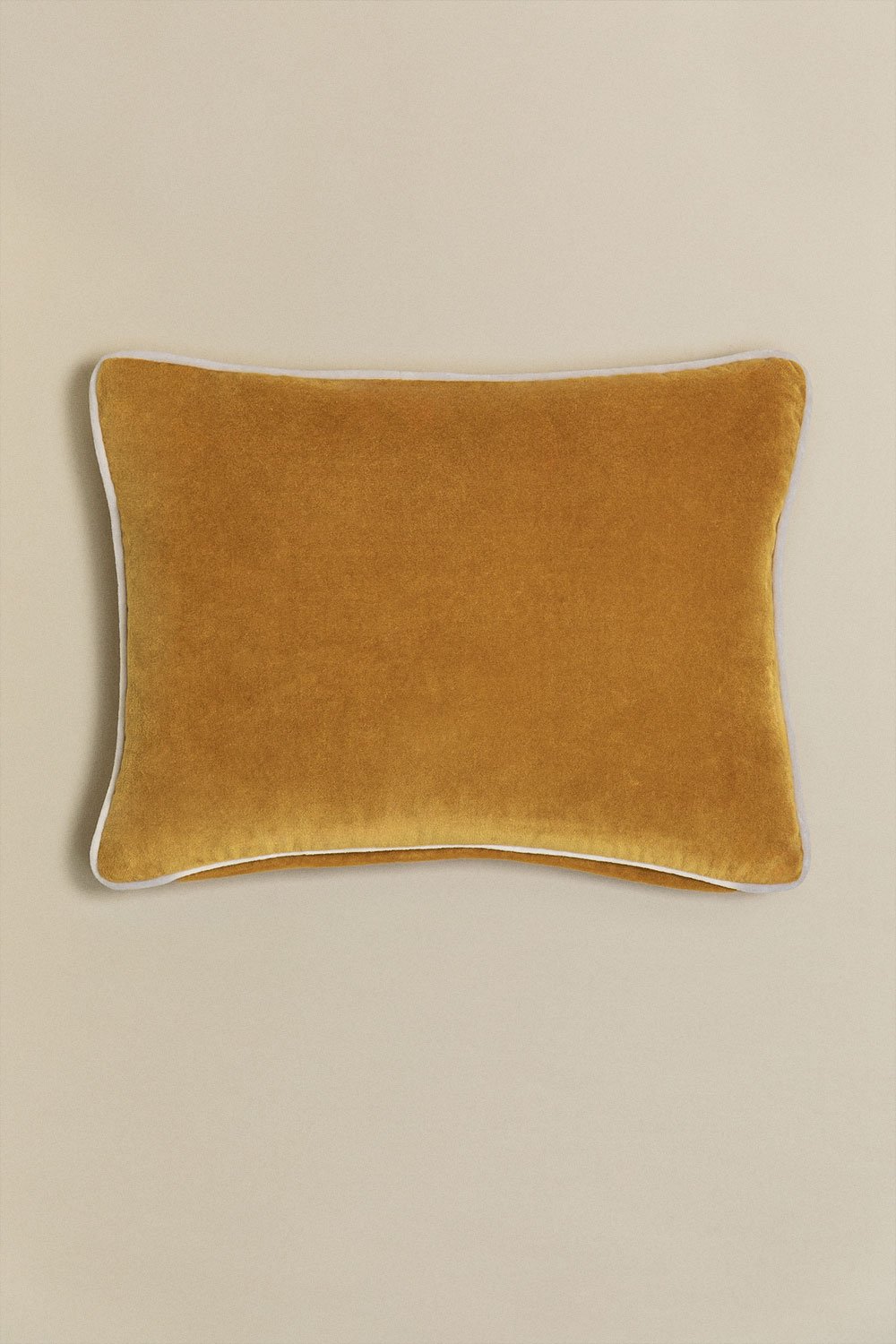 Rectangular Velvet Cushion (30x40 cm) Trincy, gallery image 1