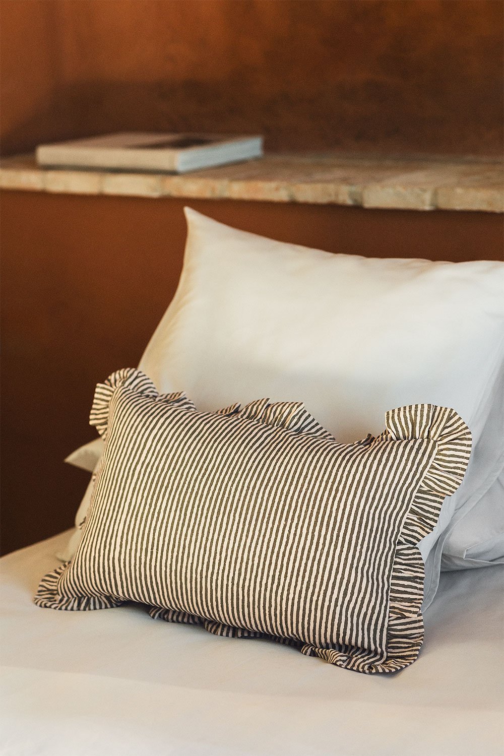 Rectangular Cotton Cushion (35x50 cm) Clouzot, gallery image 1