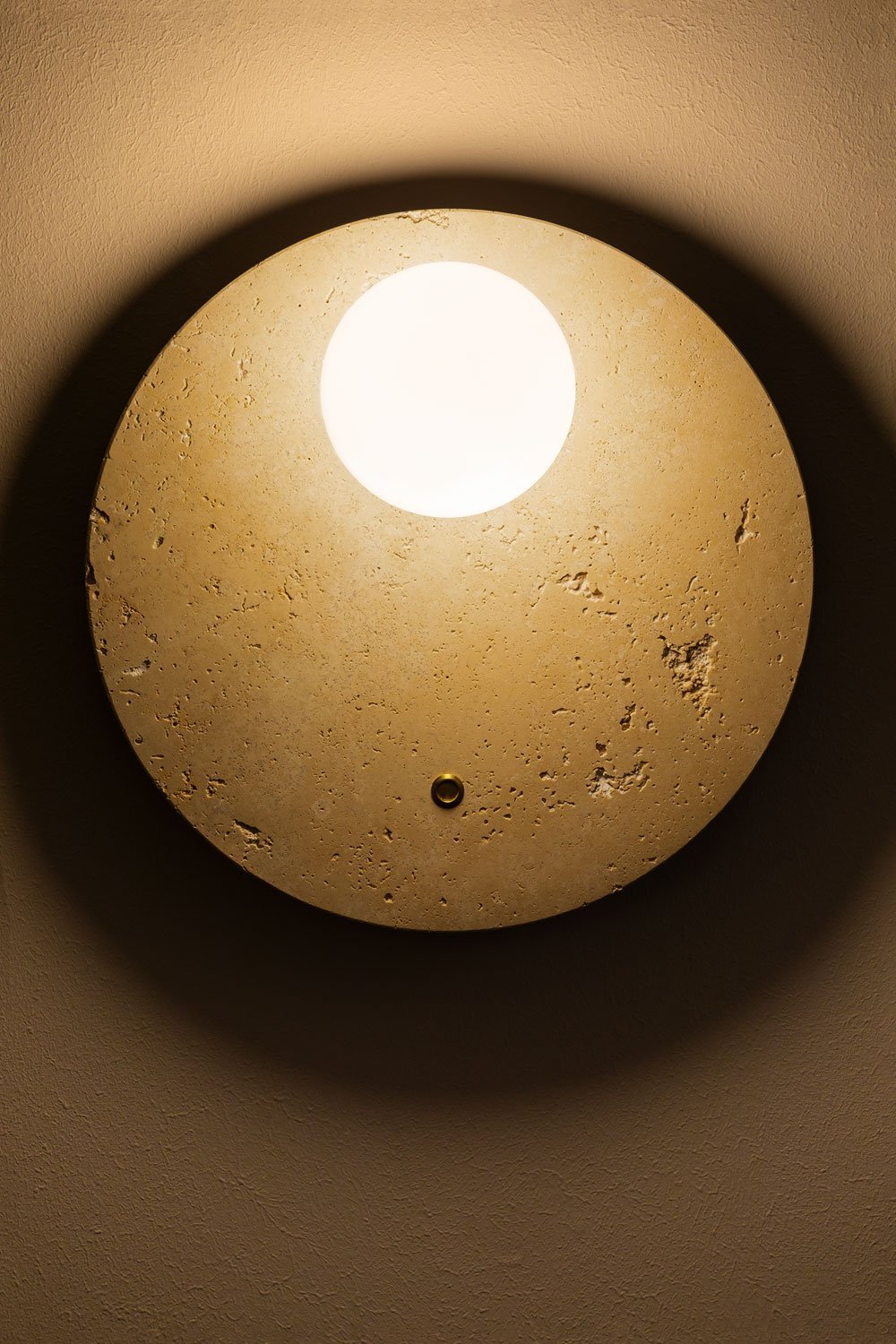Davise Ø30 cm wall light in travertine with glass globe, gallery image 3