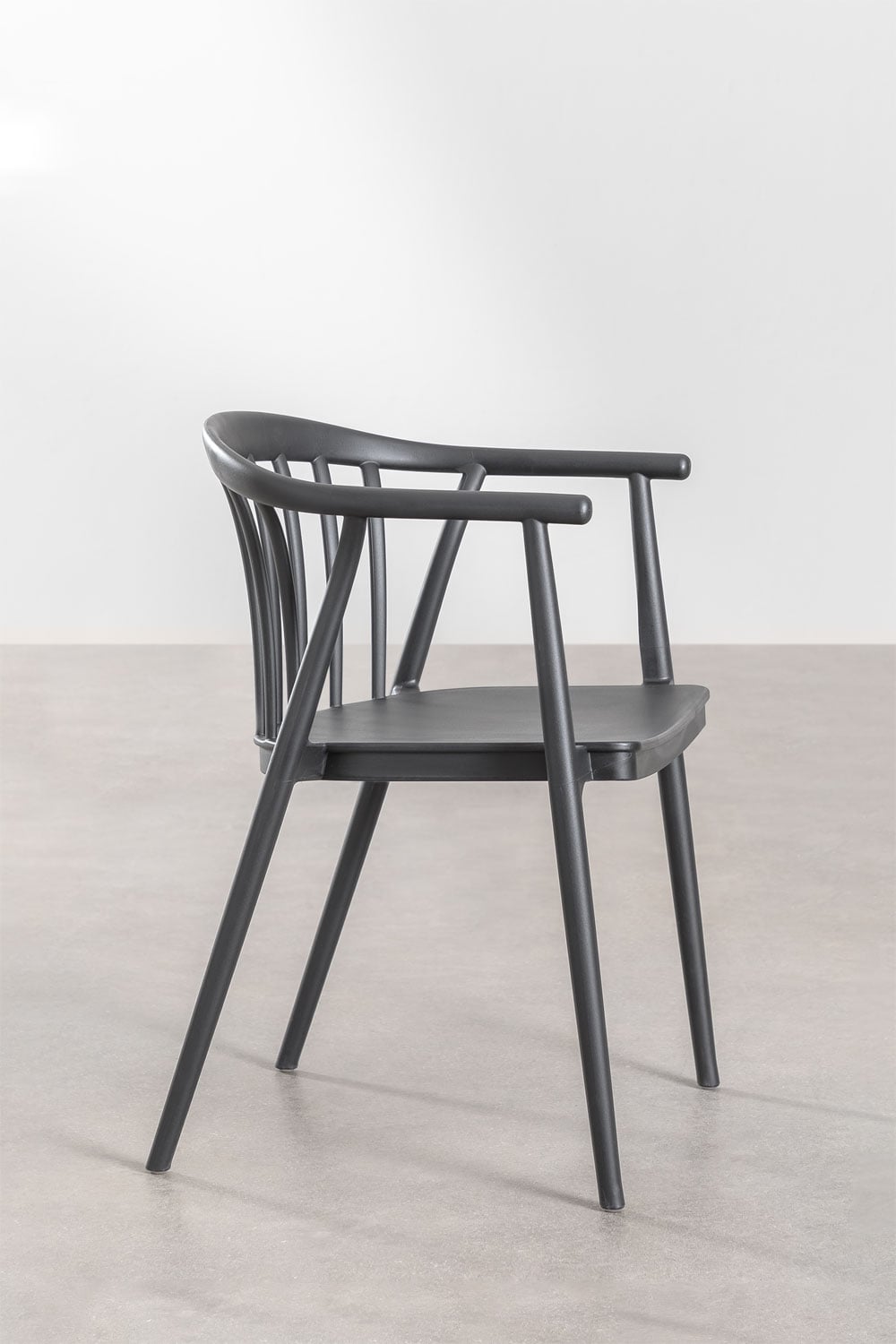 Pack of 2 stackable garden chairs with armrests in polypropylene Ivor, gallery image 3