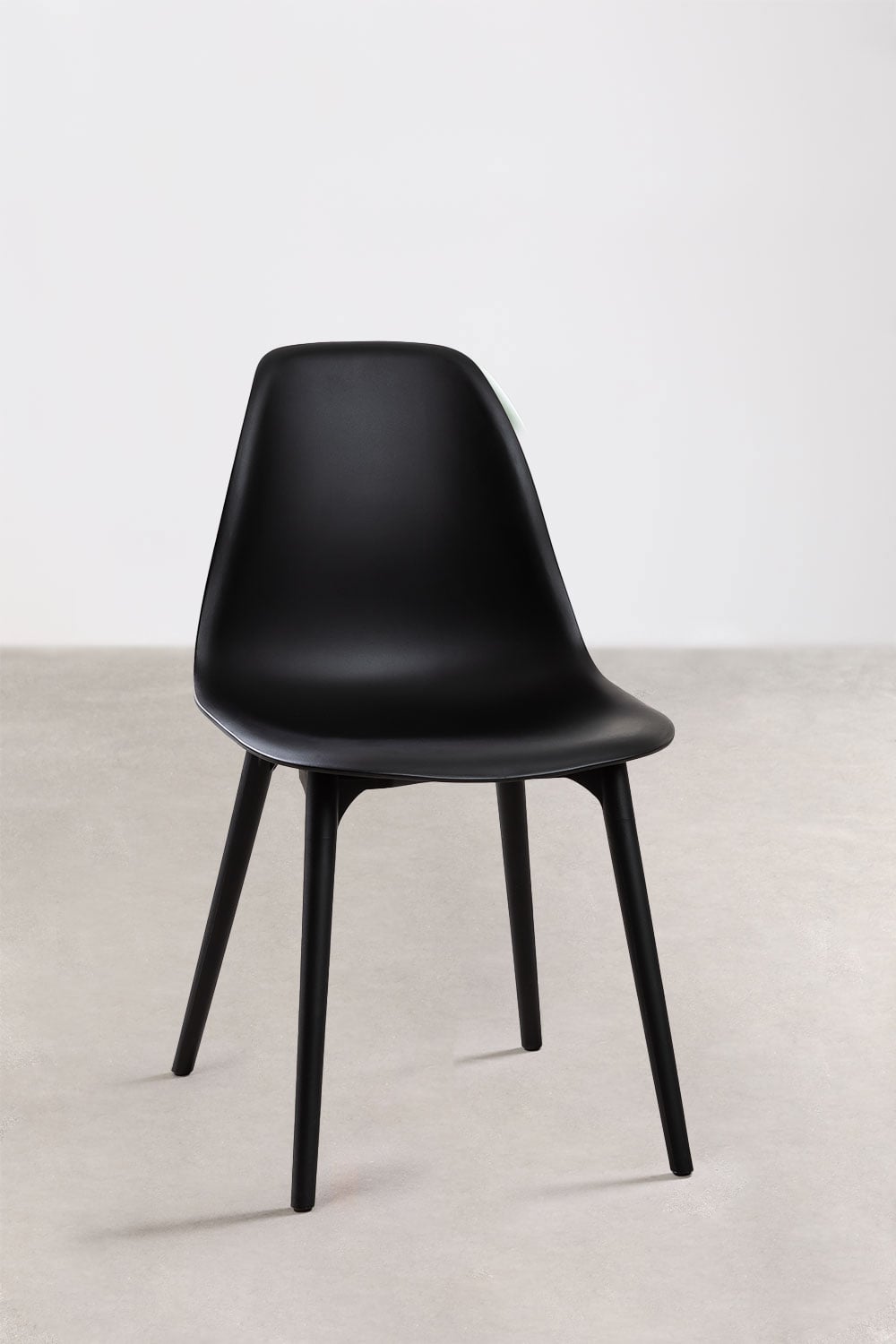 Pack of 4 Scand polypropylene garden chairs, gallery image 2