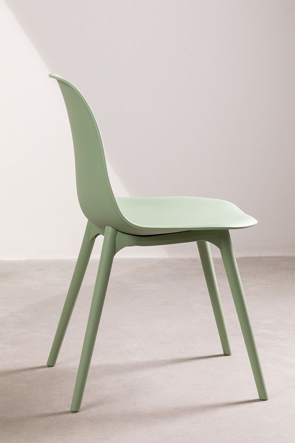 Pack of 2 Scand polypropylene dining chairs, gallery image 3