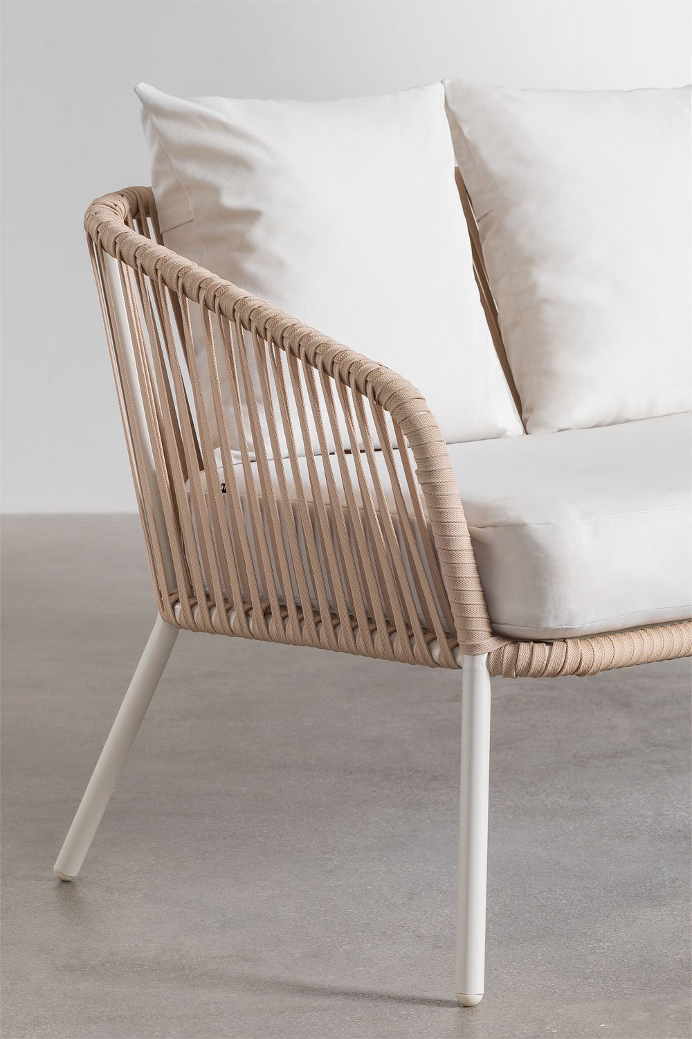 Garden set with 2-seater sofa, 2 armchairs and coffee tables in aluminium and braided rope Arhiza, gallery image 6