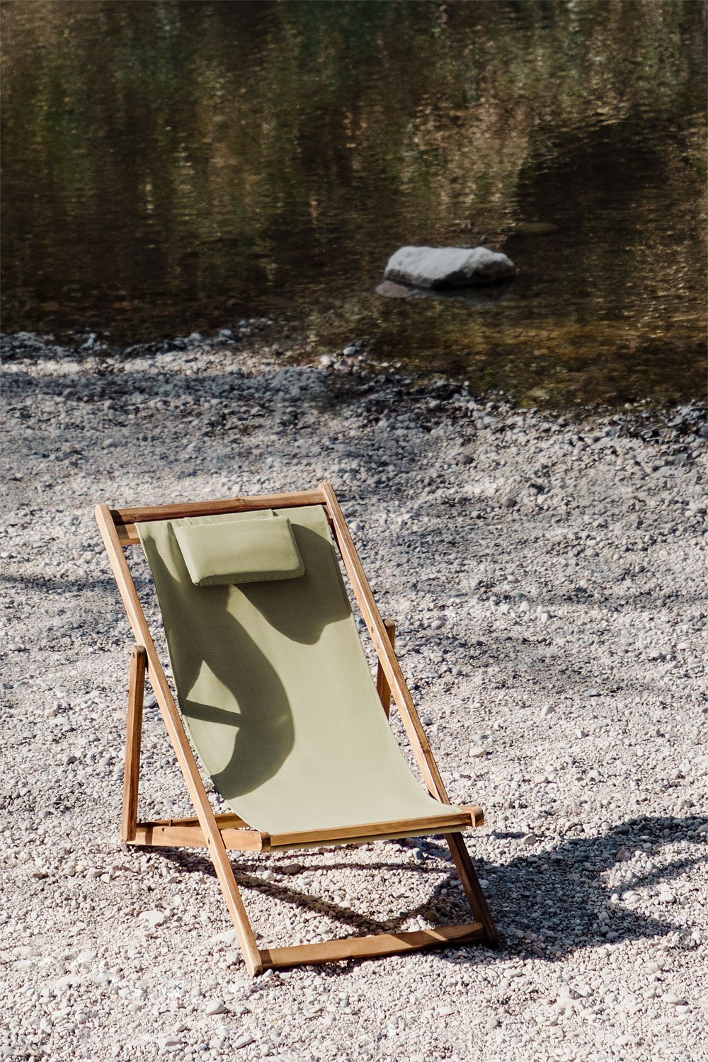 Kardis foldaway sun deck chair with head cushion, gallery image 1