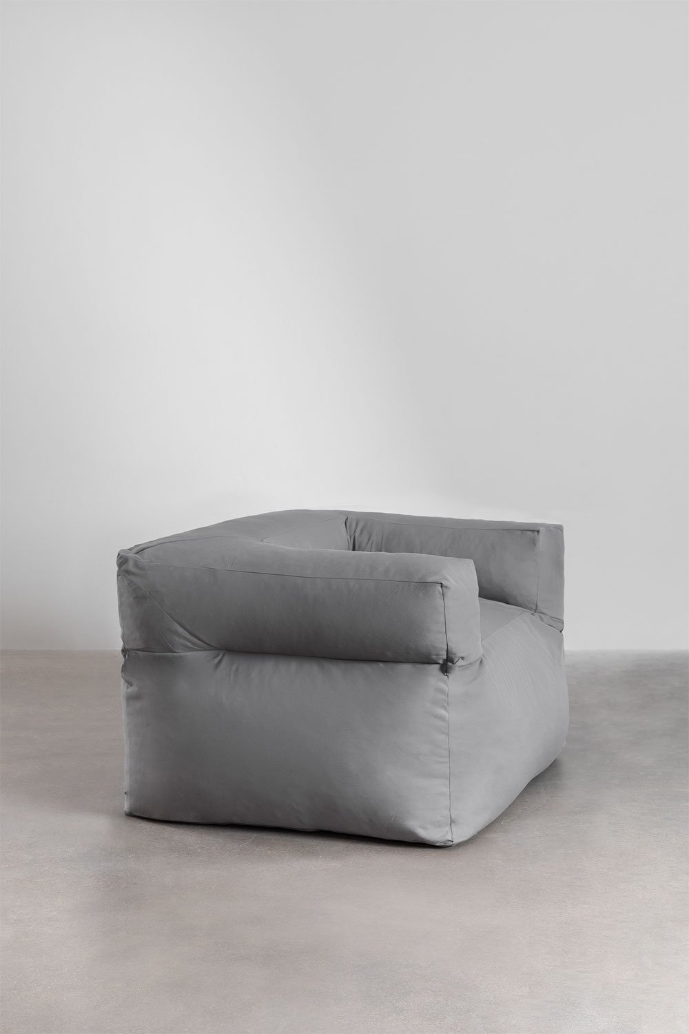 Darmian armchair        , gallery image 2