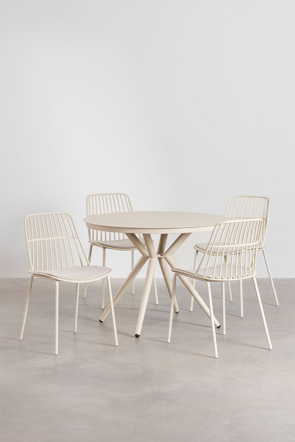 Set of Round Aluminum Table (Ø100 cm) Valerie and 4 Maeba Garden Chairs, gallery image 1