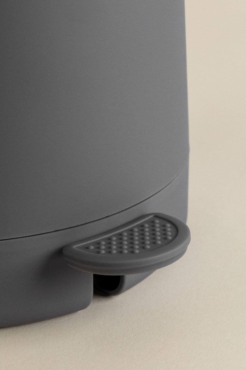 Garanis Trash Can with Lid and Pedal, gallery image 4