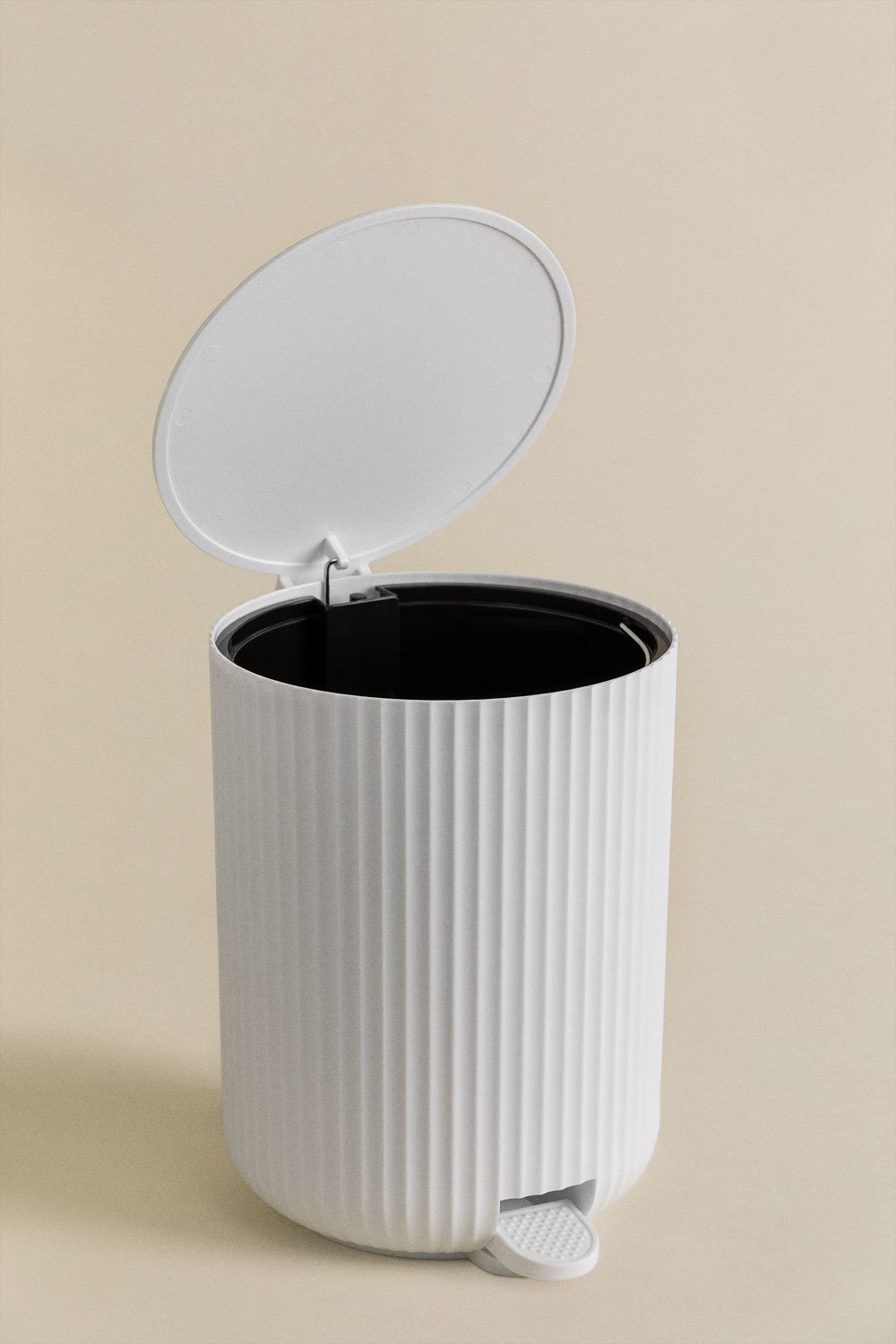 Vernon Trash Can with Lid and Pedal, gallery image 2