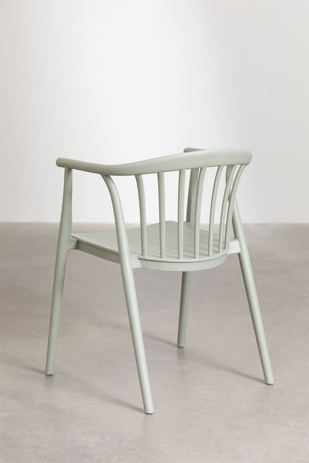 Pack of 4 stackable garden chairs with armrests in polypropylene Ivor, gallery image 4