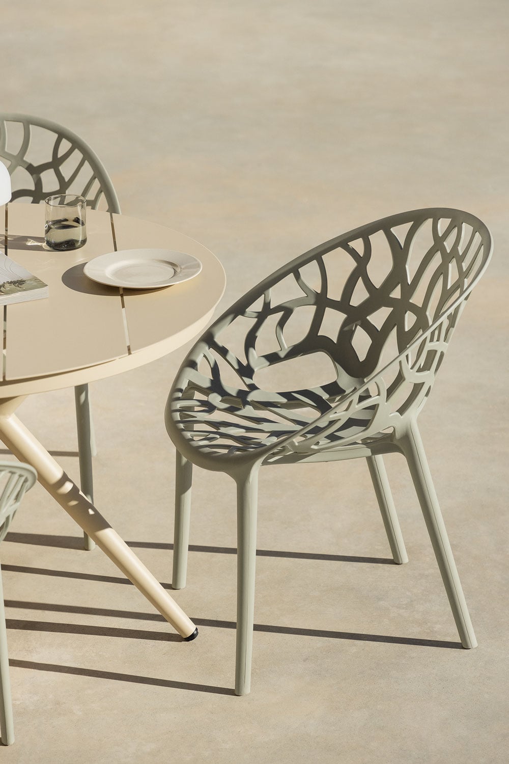 Pack of 2 stackable garden chairs in polypropylene Ores, gallery image 1